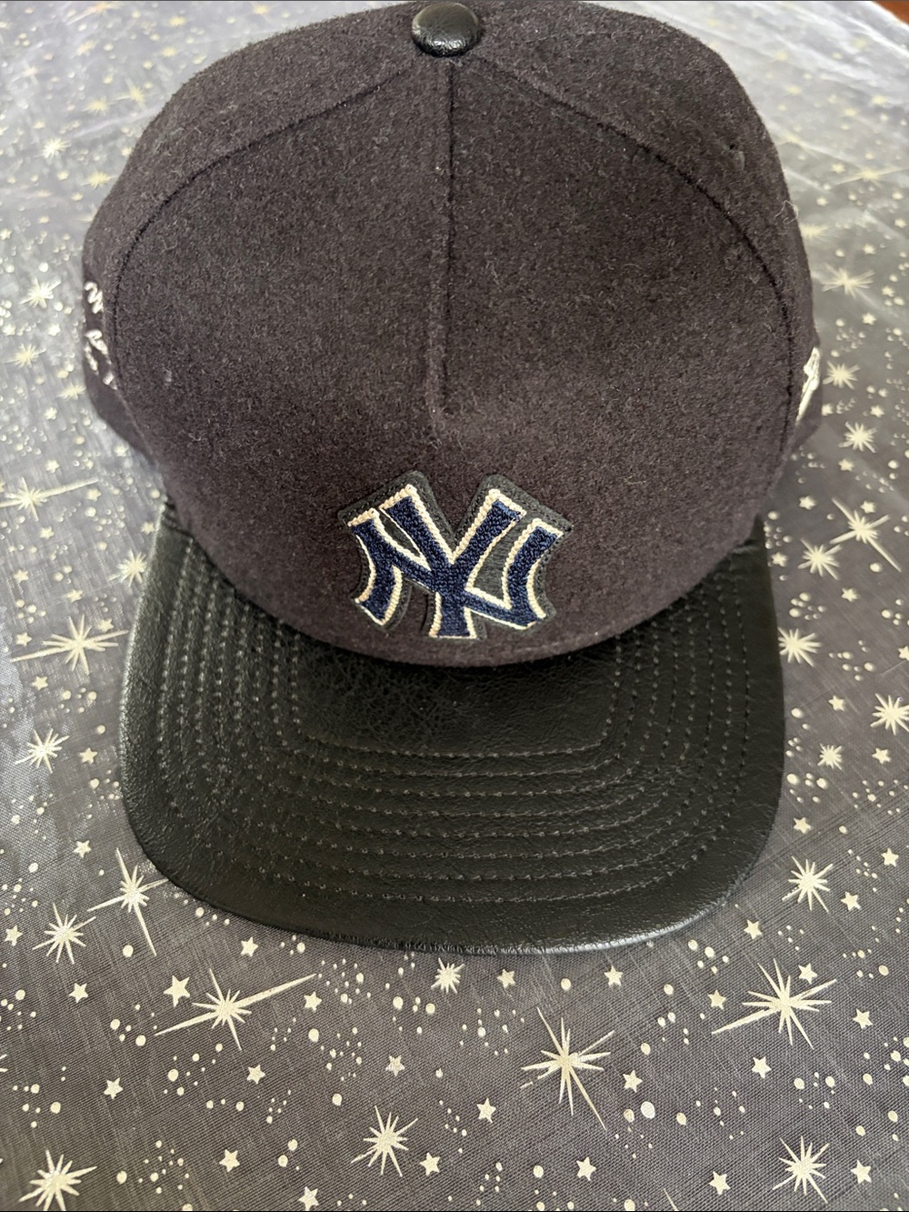 Yankees Black Wool Baseball Cap with Leather Brim